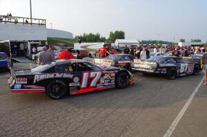 Josh Vadnais and Nathan Haseleu on the pre-grid