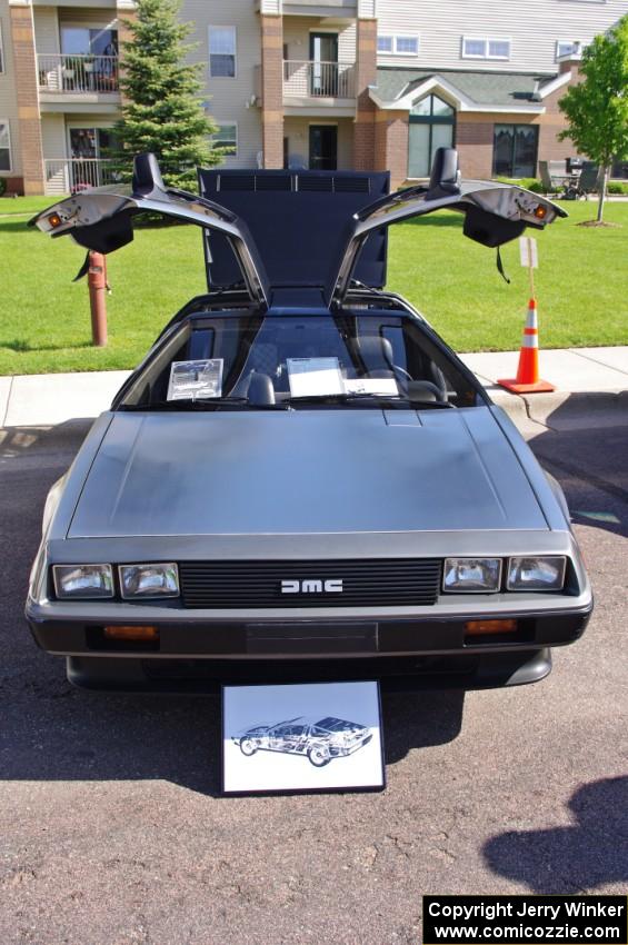 DeLorean DMC-12