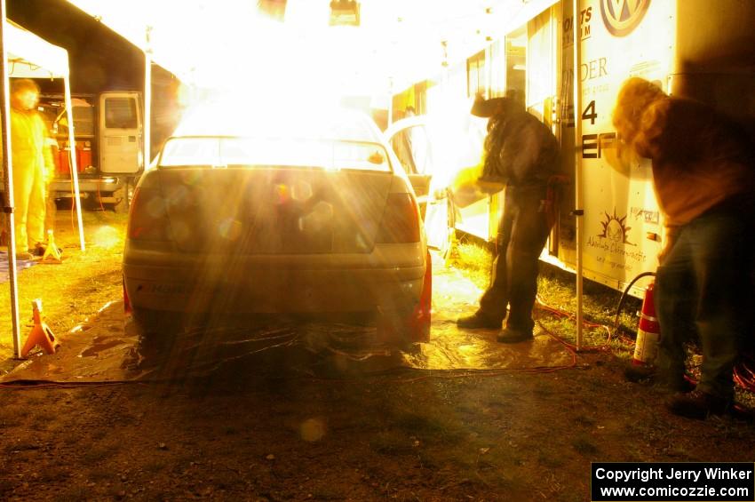 Lars Wolfe / Kent Gardam VW Jetta Turbo gets serviced during Kenton service #2 (1).