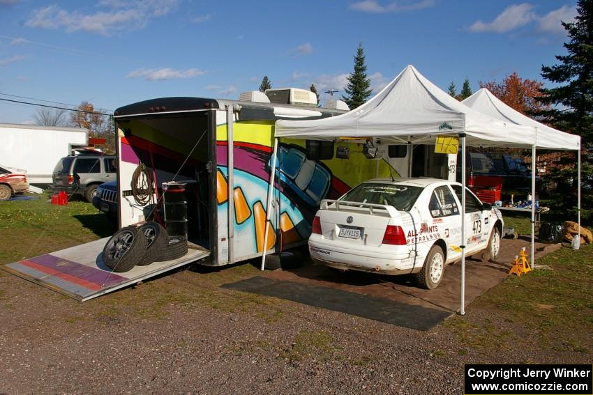 Lars Wolfe / Kent Gardam VW Jetta Turbo at Copper Harbor service.