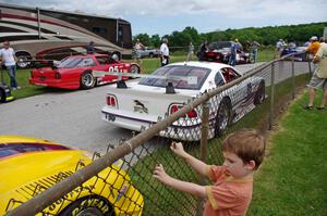 Rhys at the pre-grid area: David Fershtand's Olds Cutlass Supreme, Terry Giles's Chevy Corvette and Rich Kevin's Ford Mustang