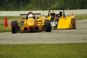 Richard Robinson's Esox FB1 Formula 1000 and M. Bart Wolf's Carbir CS2.7 Sports 2000