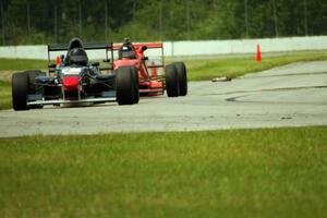 Matt Cutter's Van Diemen FSCCA Formula Enterprise and Dave Rounds' Van Diemen RF97 Formula Continental