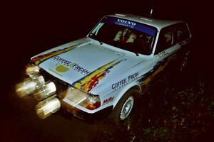 Bill Malik / Christian Edstrom Volvo 240 on SS4 (Waptus).