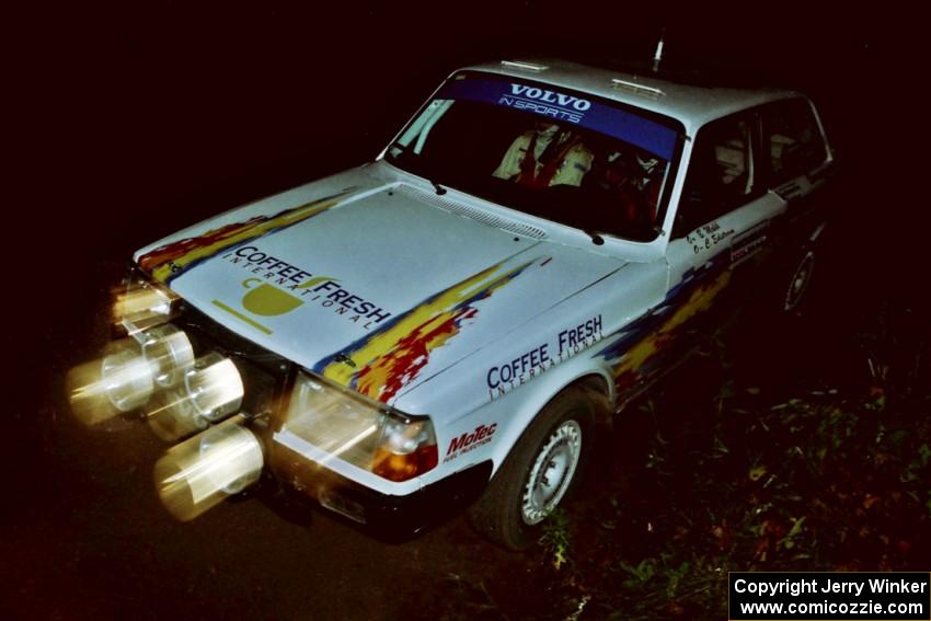 Bill Malik / Christian Edstrom Volvo 240 on SS4 (Waptus).