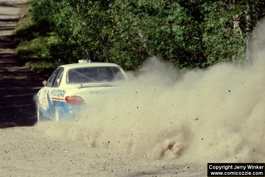 John Buffum / Doug Shepherd Hyundai Elantra at the spectator point on SS10 (Kabekona).