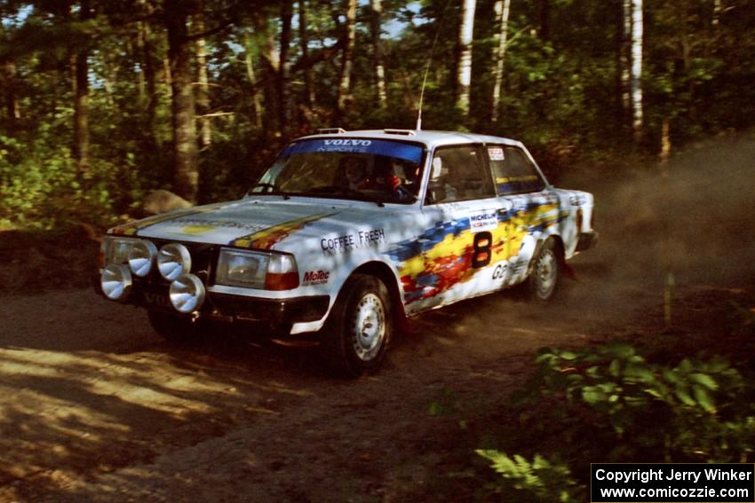 Bill Malik / Christian Edstrom Volvo 240 at speed on SS12 (Parkway).