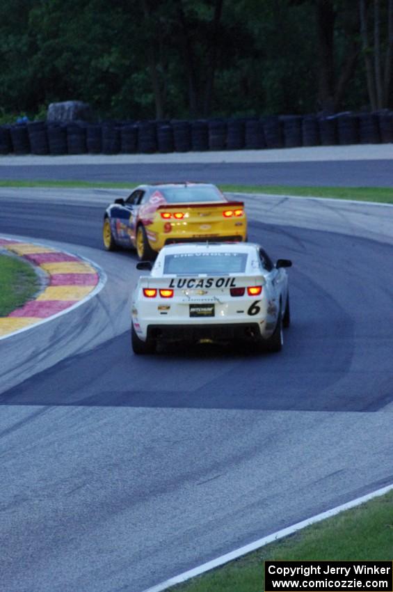 Matt Bell / John Edwards Chevy Camaro GS.R and Robert Stout / Jeff Bucknum Chevy Camaro GS.R