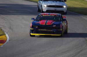 Matt Bell / John Edwards Chevy Camaro GS.R and Alain Desrochers / Kevin Ferah Mustang Boss 302R GT