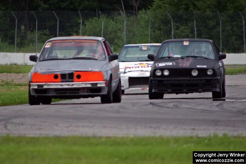 North Loop Motorsports 2 BMW 325, Johnson Autosport BMW 325e and Team Shake and Bake Toyota MR-2