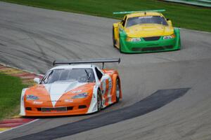 Simon Gregg's Chevy Corvette and John Baucom's Ford Mustang