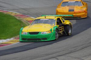 John Baucom's Ford Mustang and David Jans' Ford Mustang