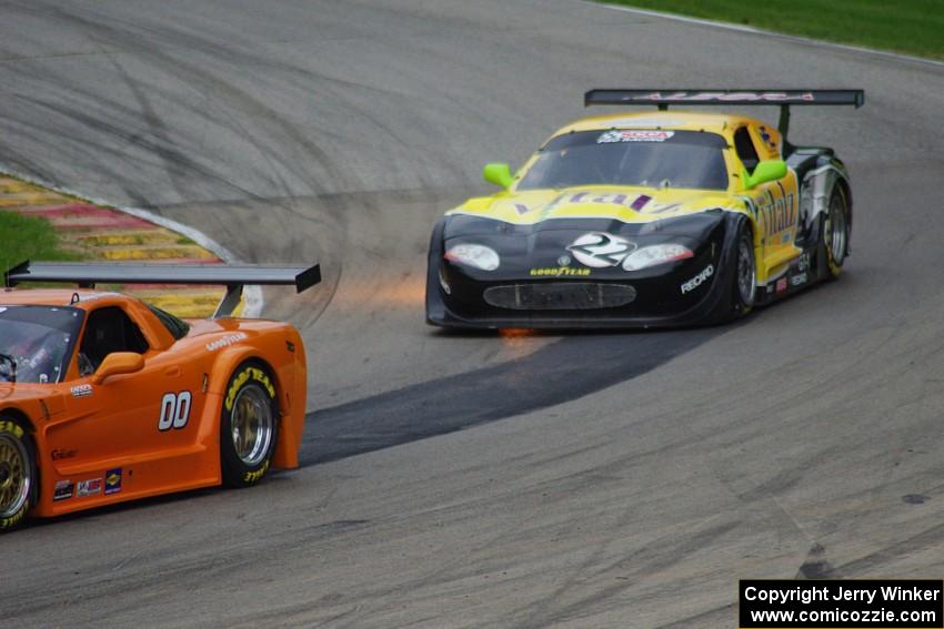 Doug Harrington's Chevy Corvette and Carlos de Quesada's Jaguar XKR