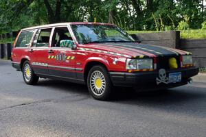 ArtCar 30 - Volvo 740 Wagon