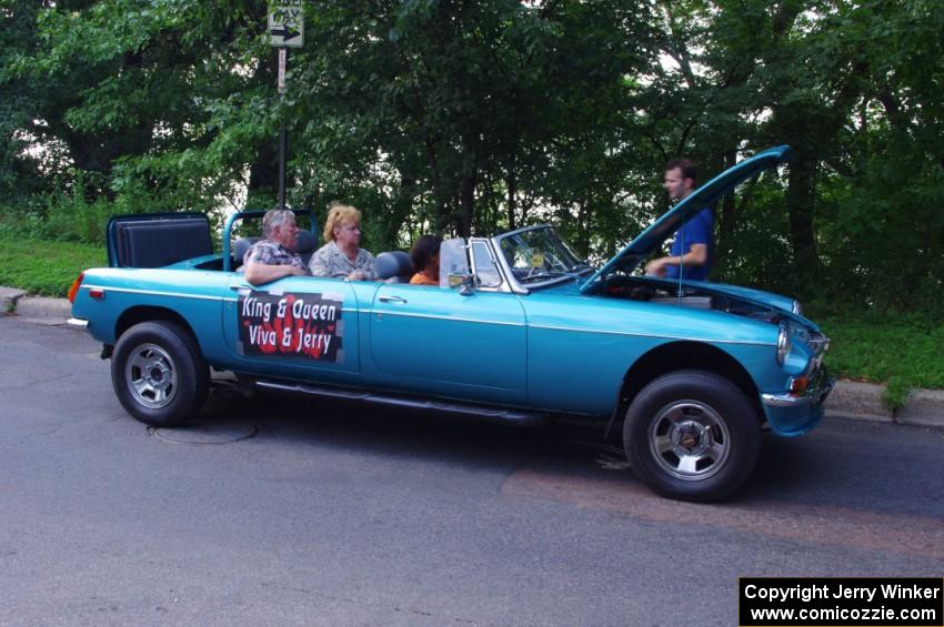 ArtCar 2 - Stretch MGB with rumble seat... dead by the side of the road