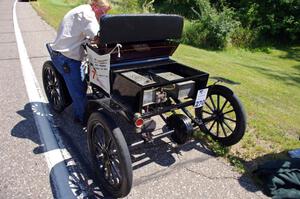 Tim Wiglesworth's 1903 Olds gets more oil