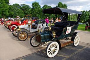 L to R) Jim Laumeyer's 1908 Maxwell, Nevy Clark's 1908 Buick and Don Tyler's 1904 Ford