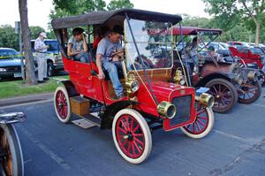 John Nikodym's 1906 Moline