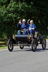 Lowell Walker's 1903 Olsmobile