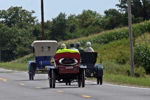 Lyle Vandevort's 1910 Brush, Vern Campbell's 1908 Maxwell and Doug Rohde's 1910 de Dion Bouton