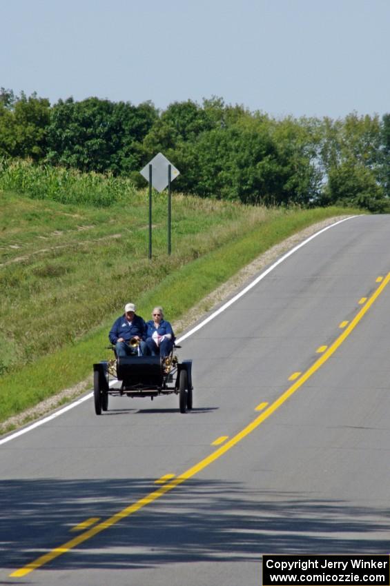 Lowell Walker's 1903 Olsmobile