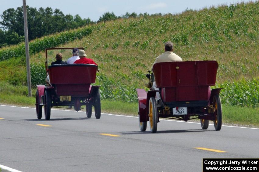 Mike Maloney's 1909 REO and Bruce Van Sloun's 1904 Autocar Type VIII