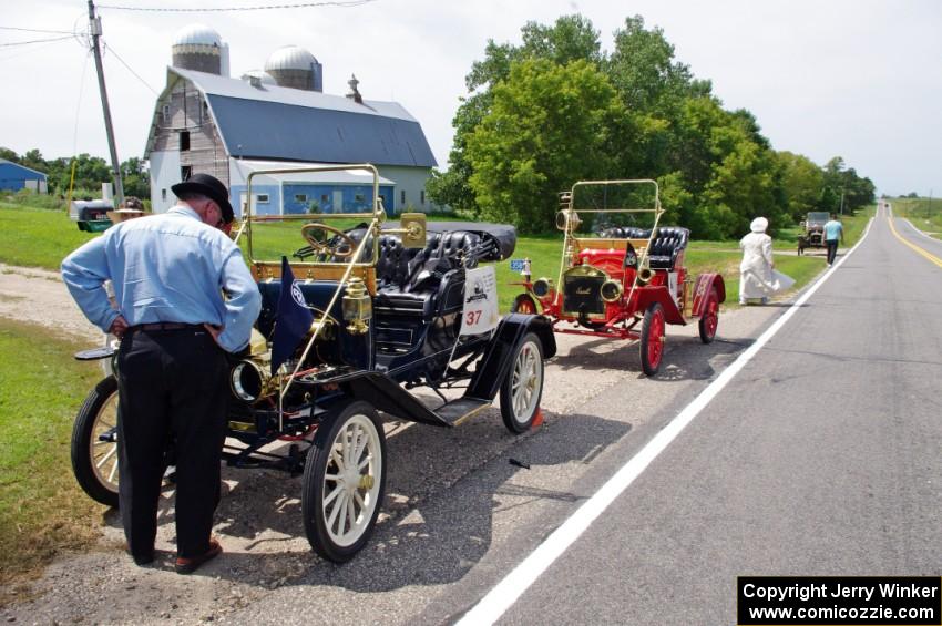 Mike Williamson's 1911 Maxwell and Tim Simonsma's 1911 Maxwell