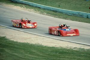 Steve Knapp's Swift DB-5 ahead of Bob Thomas' Lola BHP92