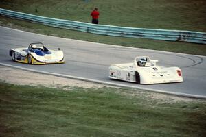 Paul Okean's Swift DB-2 ahead of Jonathan Holtzman's Lola T-92/JH1