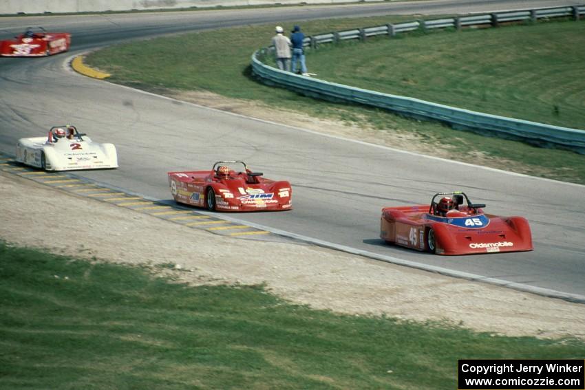 Steve Knapp's Swift DB-5 ahead of Bob Thomas' Lola BHP92, Ken Kroeger's Swift DB-5 and Mike Borkowski's Shannon 92PS