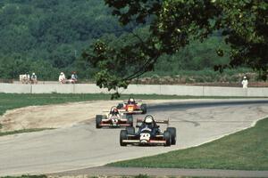 Robert Amren leads Leo Parente and Ashton Lewis all in Mondiale Formula SAABs