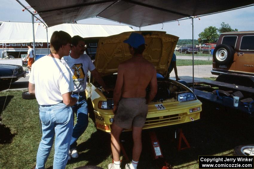 Todd Freeman / Jon Klapperick Honda CRX Si in the paddock