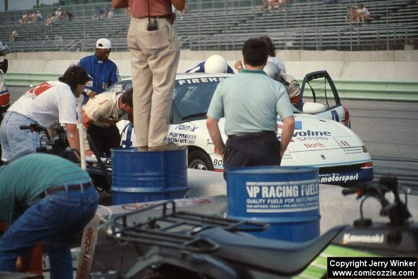 Keith Mitchell / Kris Skavnes Saturn SC in the pits