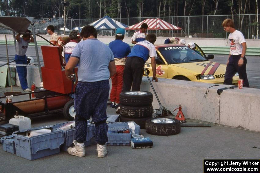 Todd Freeman / Jon Klapperick Honda CRX Si in the pits