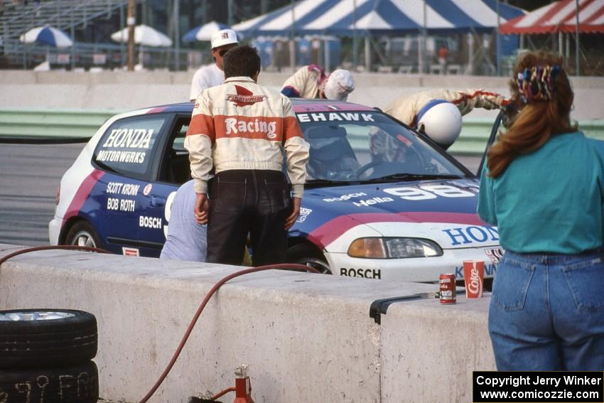 Scott Kronn / Bob Roth Honda Civic Si in the pits
