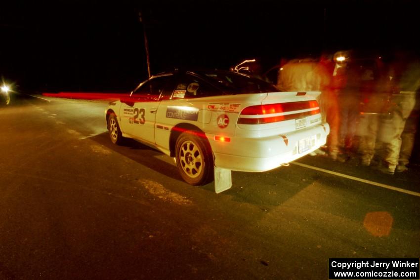 Chris Czyzio / Eric Carlson Mitsubishi Eclipse GSX prepares to leave the time control in Kenton.