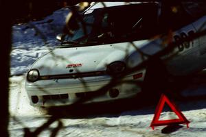Mark Lapid / Mike Busalacchi Dodge Neon almost slides off the road at the SS1 spectator location.