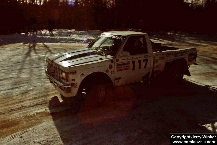 Ken Stewart / Jim Dale take a slow line through the SS1 spectator location in their Chevy S-10.