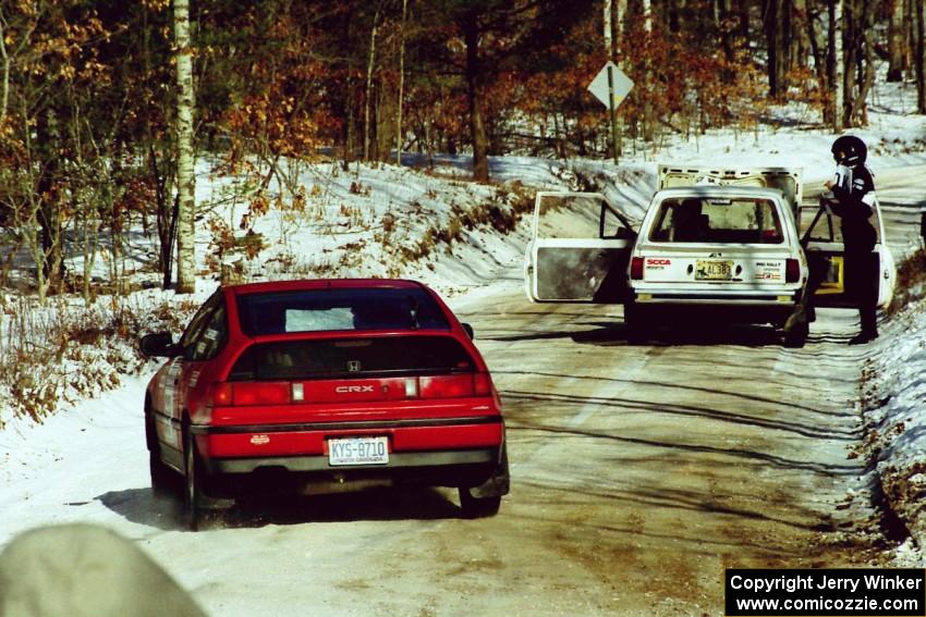 The Ford Fiesta of J.B. Niday / Lea Hoffa temporarily blocks the Honda CRX of Charles Sherrill / Mark Rea.