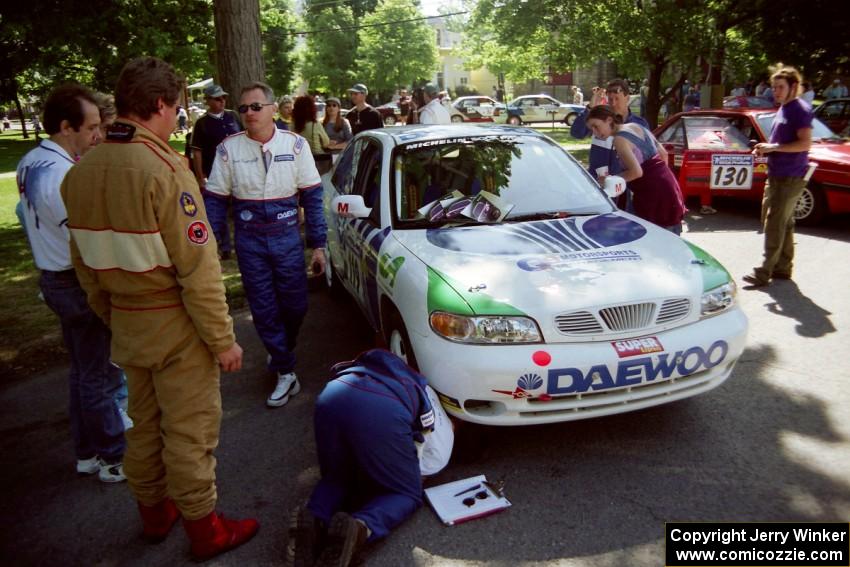 Peter Malaszuk / Darek Szerejko Daewoo Nubira at the green in Wellsboro before the rally.