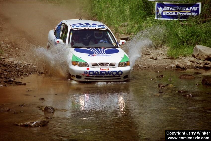 Peter Malaszuk / Darek Szerejko Daewoo Nubira at the finish of SS1, Stony Crossing.