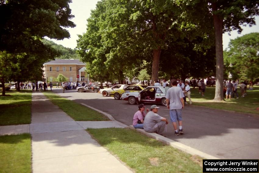 Midday break on the green in Wellsboro.