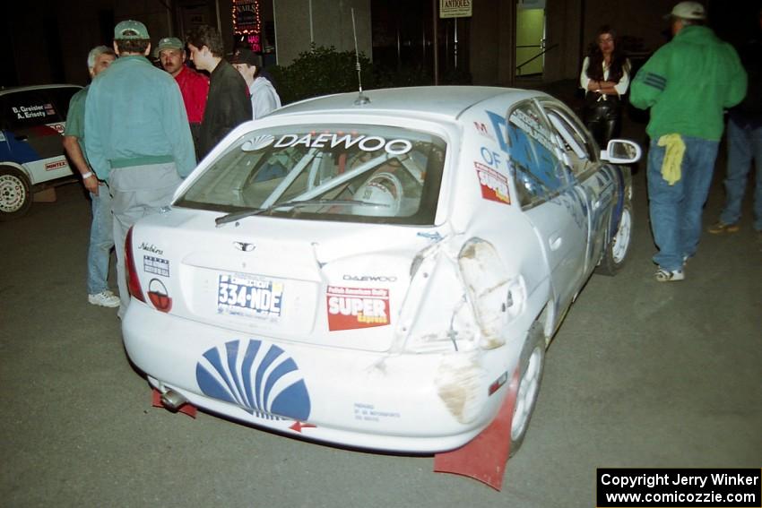 Peter Malaszuk / Darek Szerejko Daewoo Nubira sporting minor damage after the event.