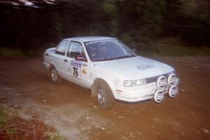 Ted Mendham / Lise Mendham Nissan Sentra SE-R at a hairpin on SS4, Grafton II.