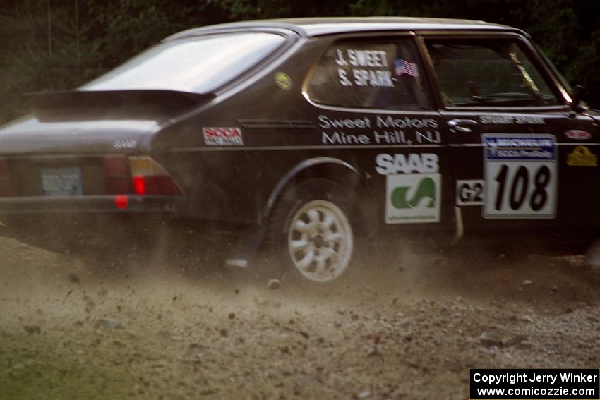 Jerry Sweet / Stuart Spark SAAB 99EMS at a hairpin on SS3, Grafton I.