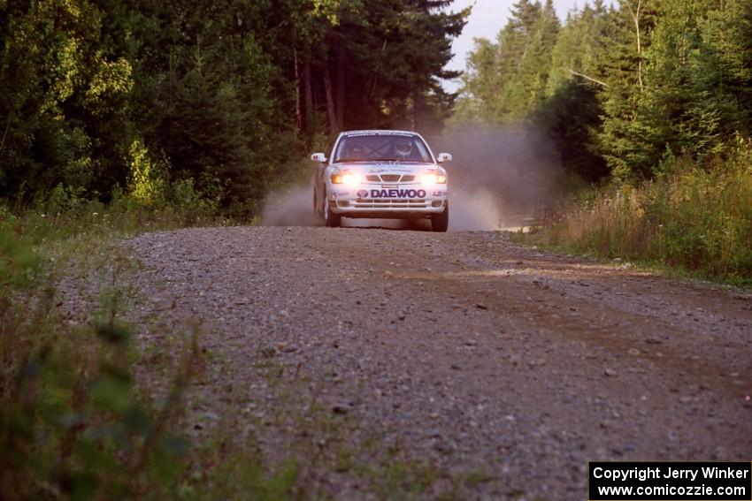 Peter Malaszuk / Darek Szerejko Daewoo Nubira at speed on SS3, Grafton I.