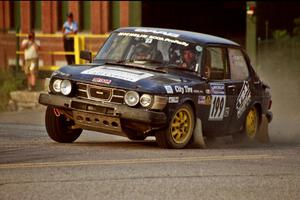 Mike White / Mike Ronan SAAB 99GLI on SS11, Rumford.