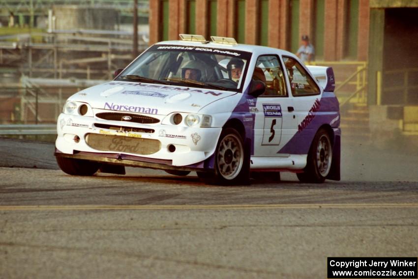 Stig Blomqvist / Lance Smith Ford Escort Cosworth RS on SS11, Rumford.