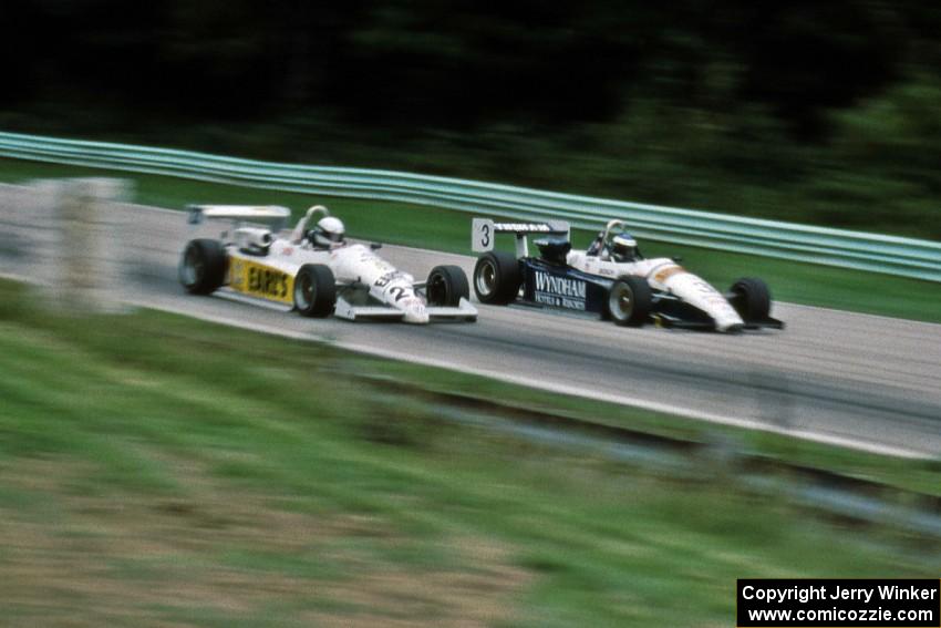 Stuart Crow's Ralt RT-5 makes the pass on Chris Smith's Ralt RT-5 into turn 5