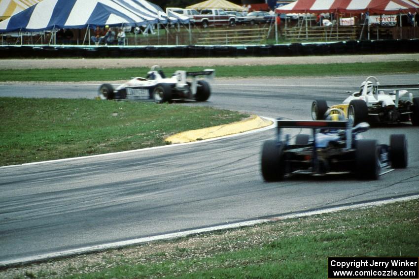 Stuart Crow holds off Chris Smith and Kim Campbell, all in Ralt RT-5s